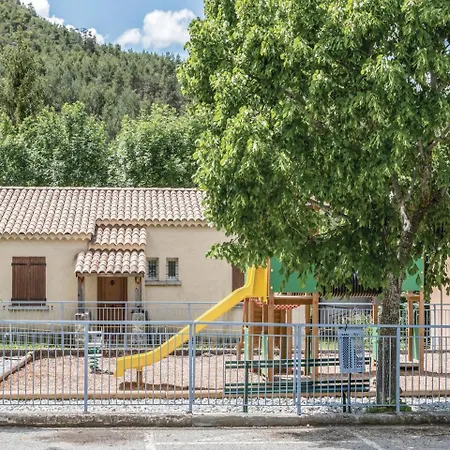 Two-bedroom Holiday In Allons Ferienhaus Allons (Alpes-de-Haute-Provence)