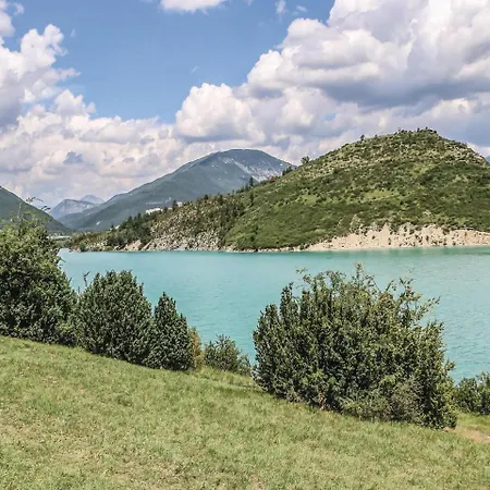 Two-bedroom Holiday In Allons Allons (Alpes-de-Haute-Provence)